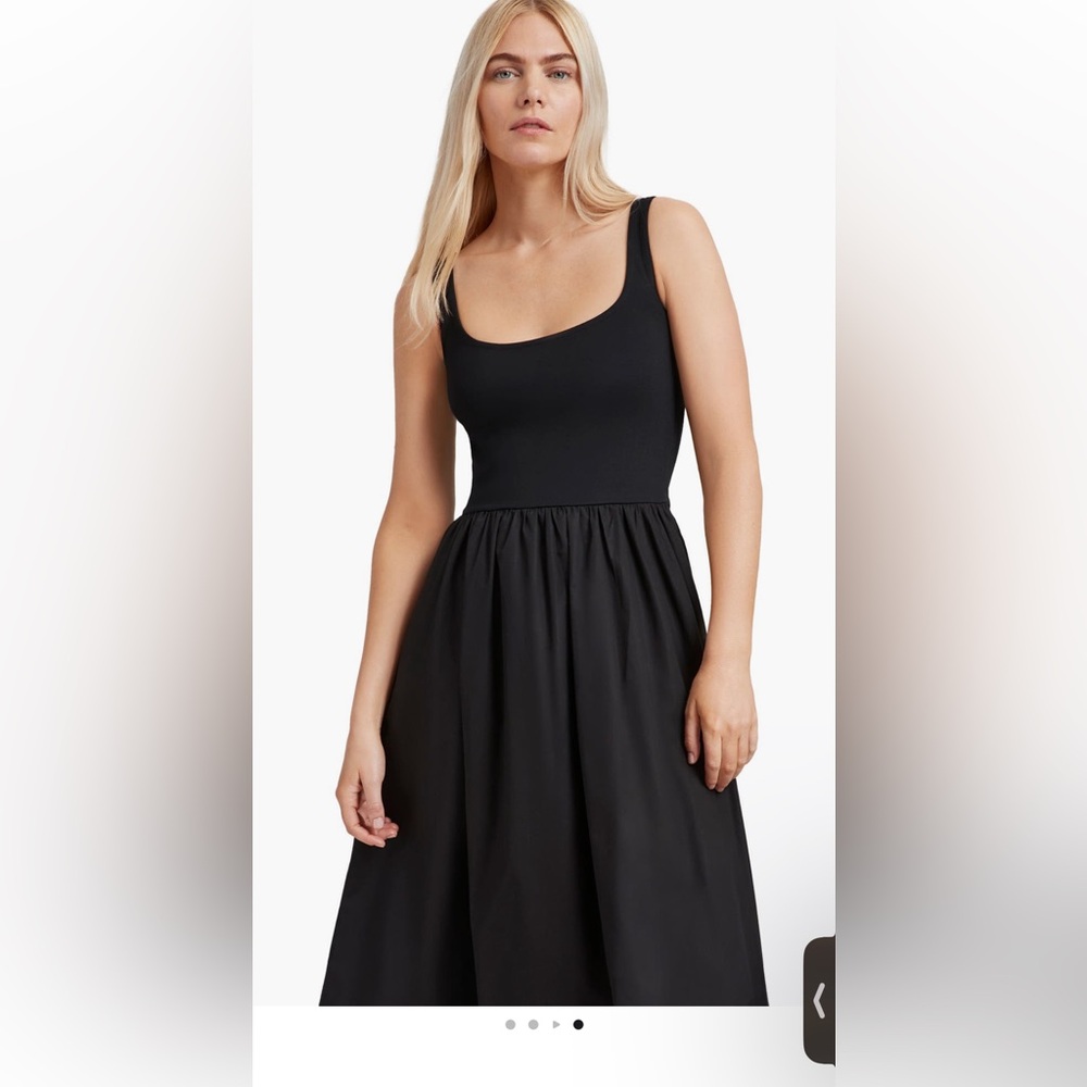 Chic Black Sleeveless Maxi Dress